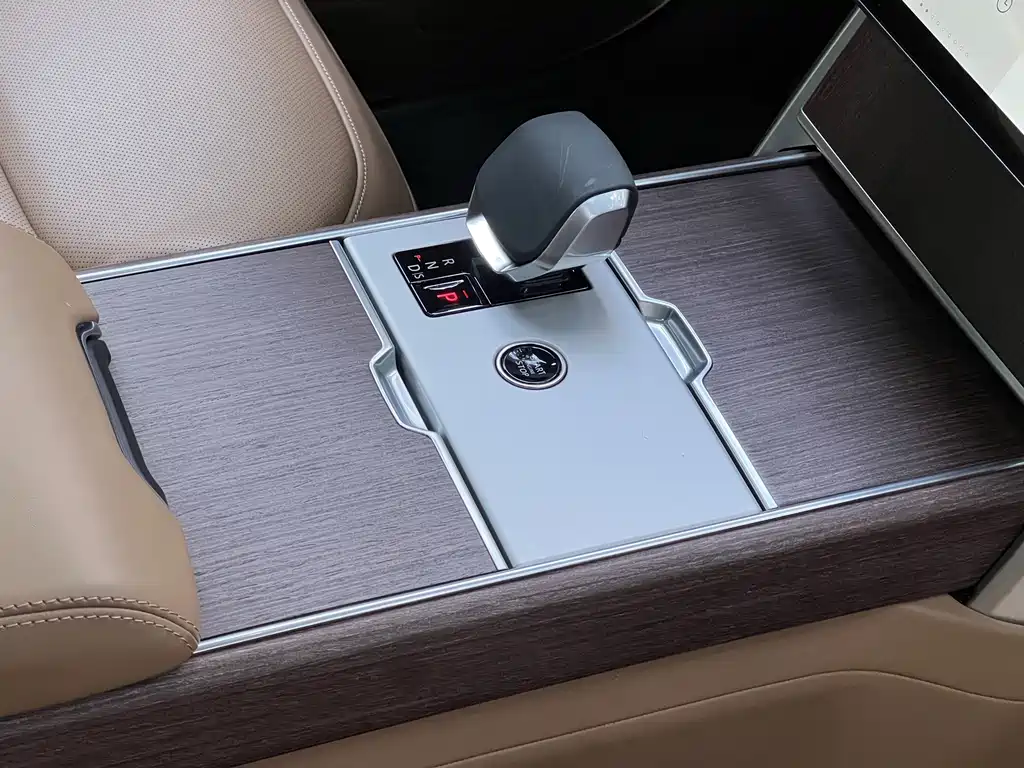 Land Rover Range Rover — миниатюра 19