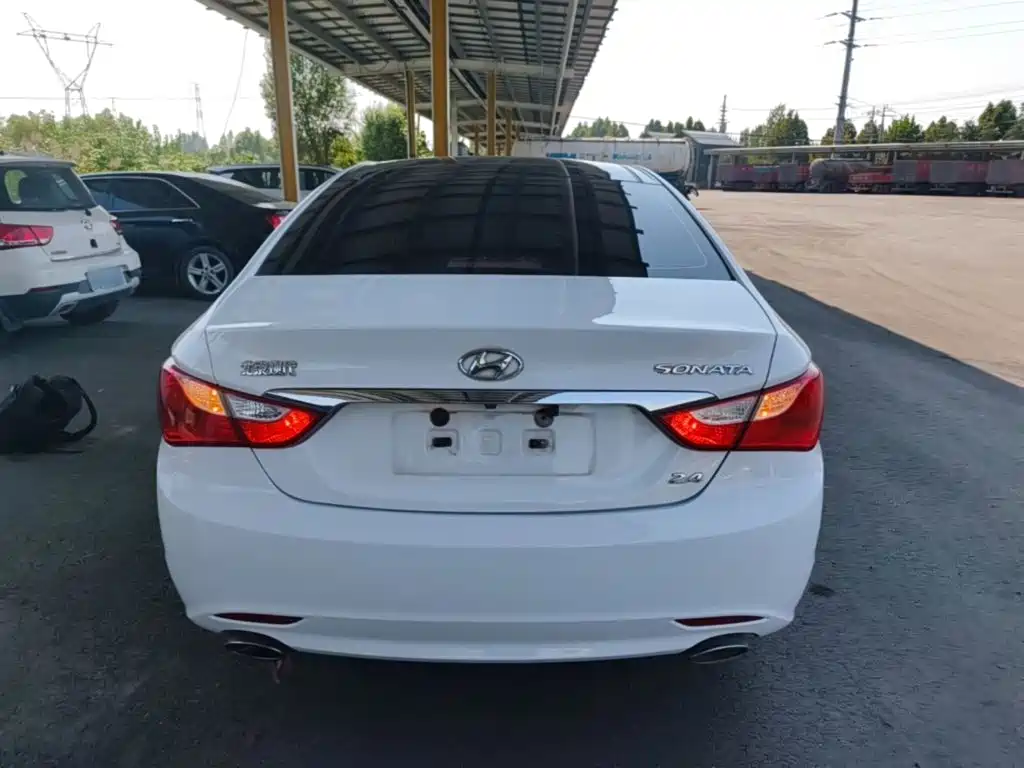 Hyundai Sonata — миниатюра 6