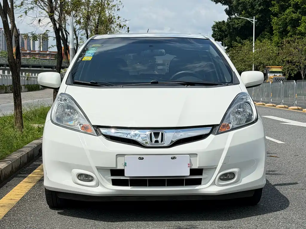 Honda Fit 2011 1.5L AT Luxury
