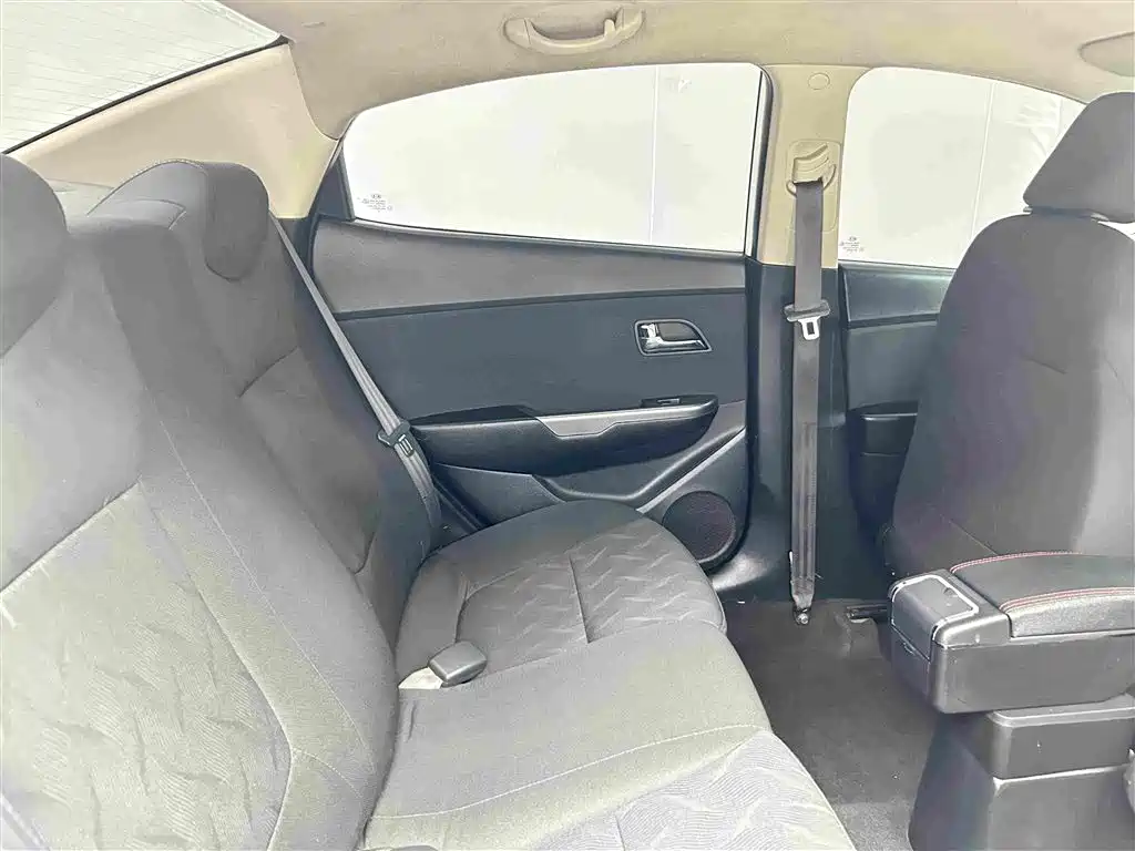 Kia K2 — миниатюра 7