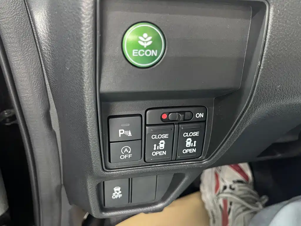 Honda Elysion — миниатюра 19