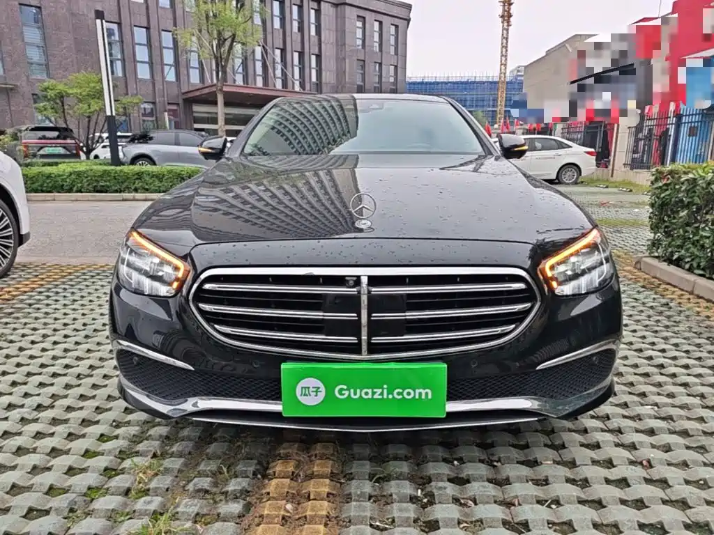 Mercedes-Benz E-Class — миниатюра 3