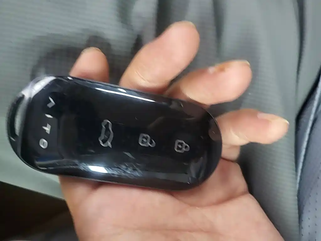 Aito M8 2025 Ultra 53.4kWh 6 мест (192 ）