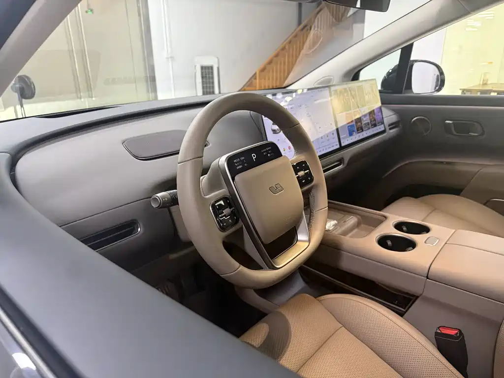 Li Auto i8 2025 Standard