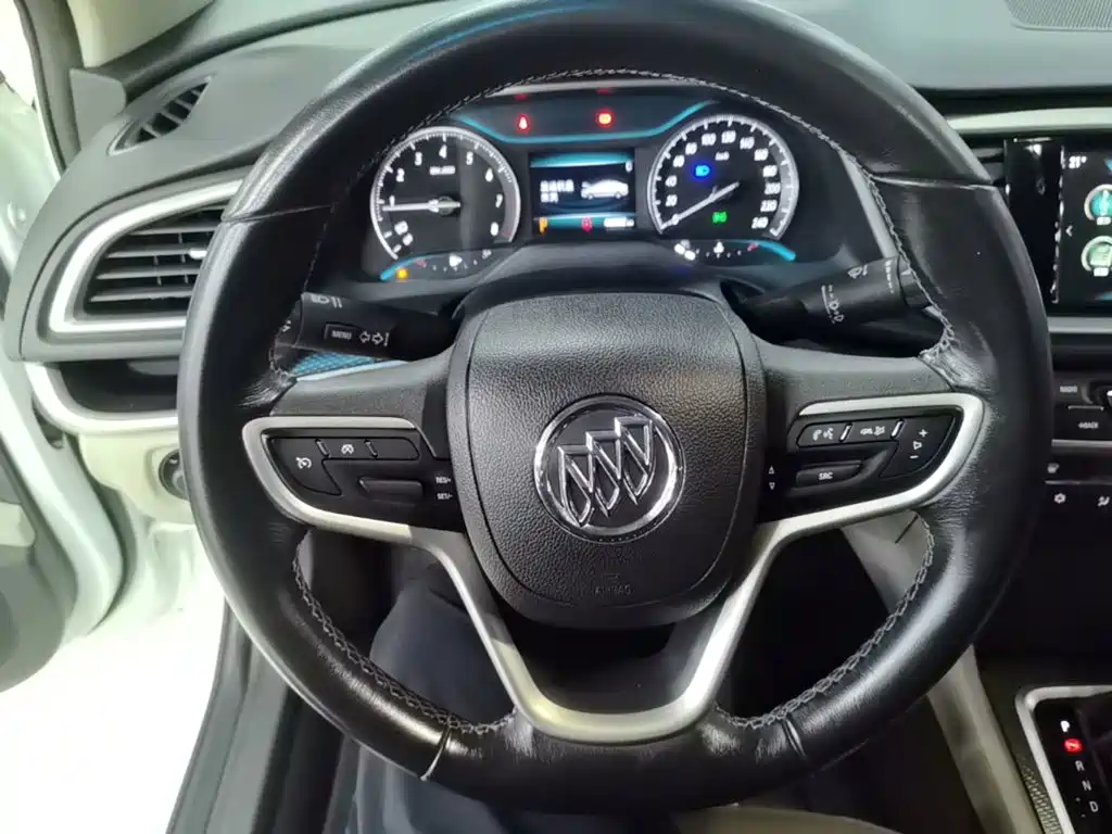 Buick Excelle — миниатюра 11