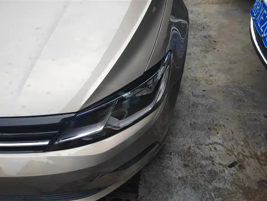 Volkswagen Lamando 2018 230TSI DSG