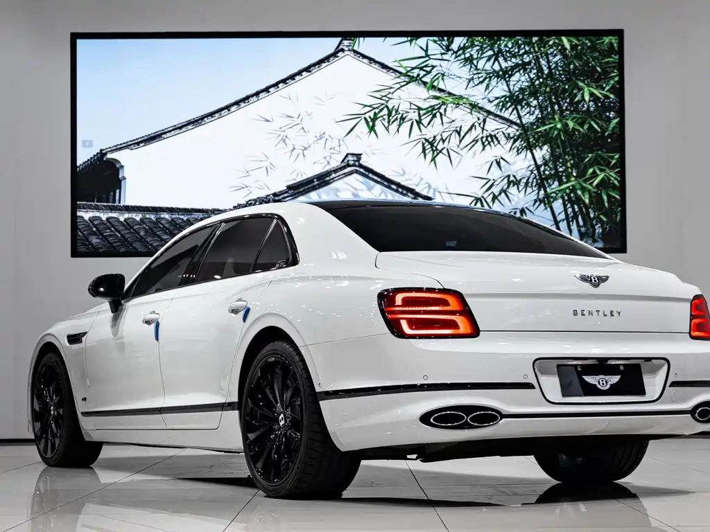 Bentley Flying Spur — миниатюра 5