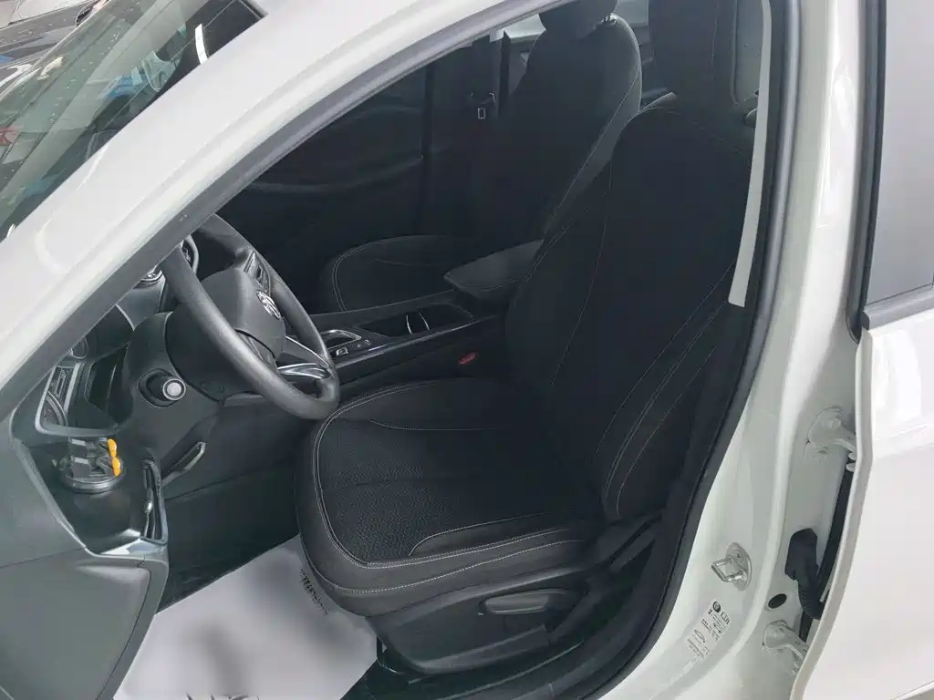 Buick Verano — миниатюра 11