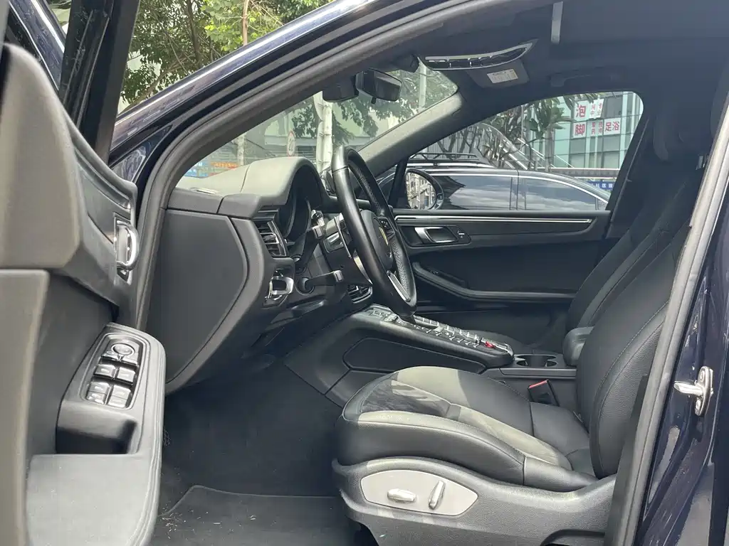 Porsche Macan — миниатюра 6