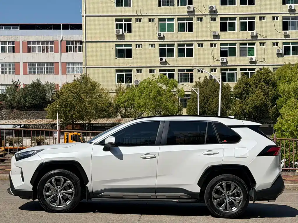 TOYOTA RAV4 RONGFANG