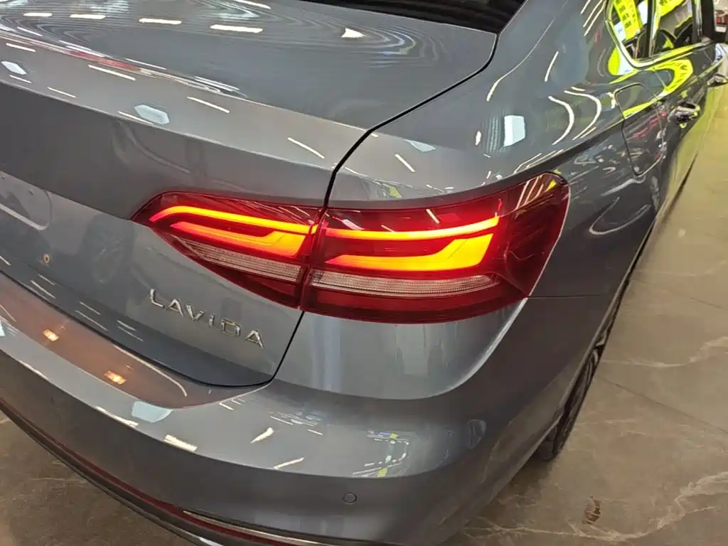 Volkswagen Lavida — миниатюра 8