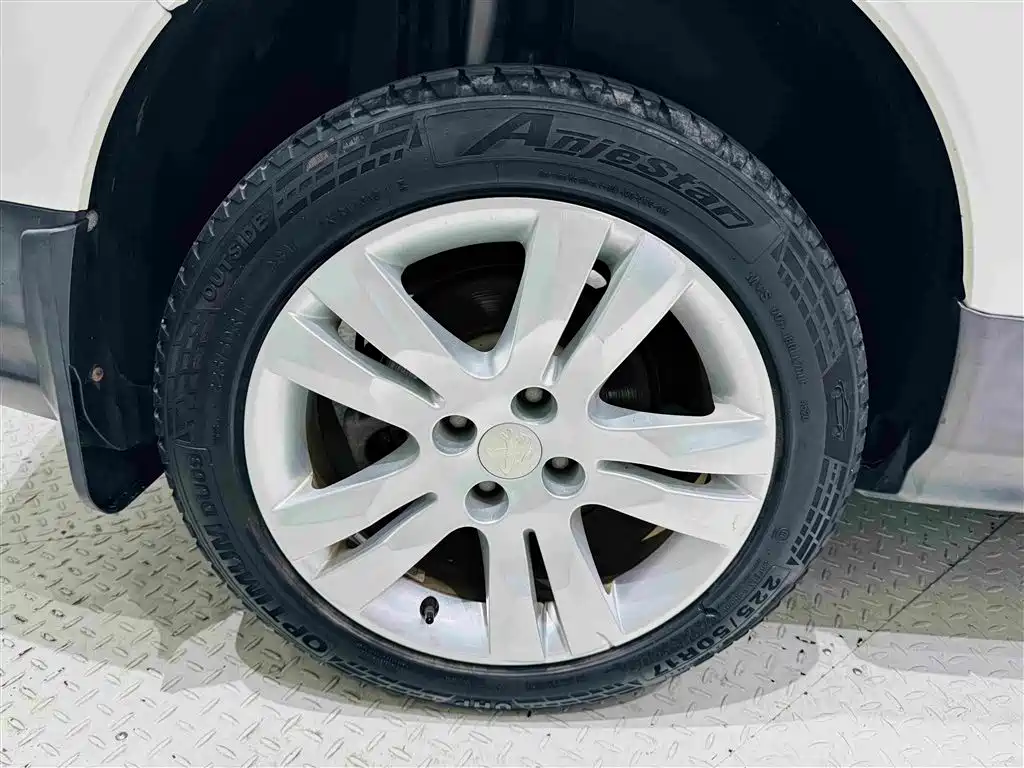 Peugeot 3008 1.6THP Auto Classic Edition, фото 24