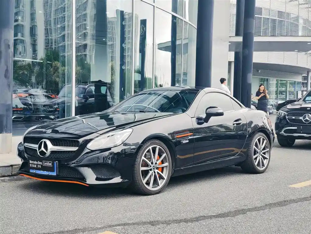 奔驰SLC 2018款 SLC 260 朱颜特别版