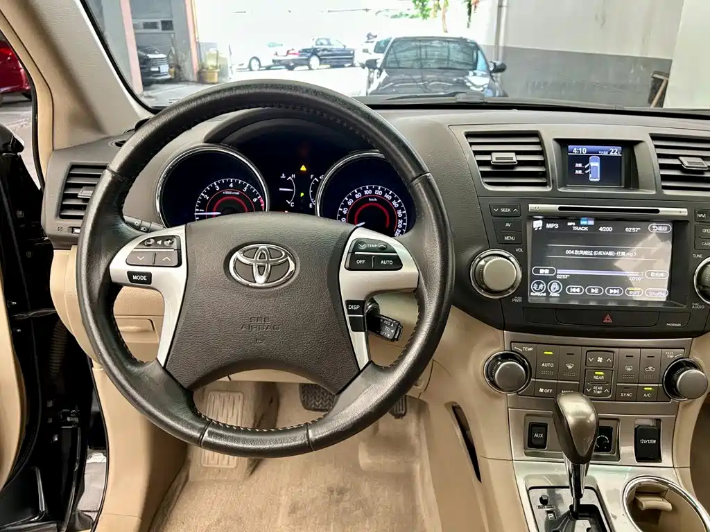 Toyota Highlander — миниатюра 14