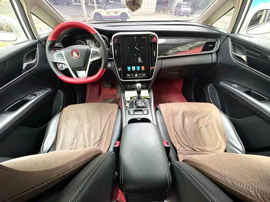 BYD MAX — миниатюра 5