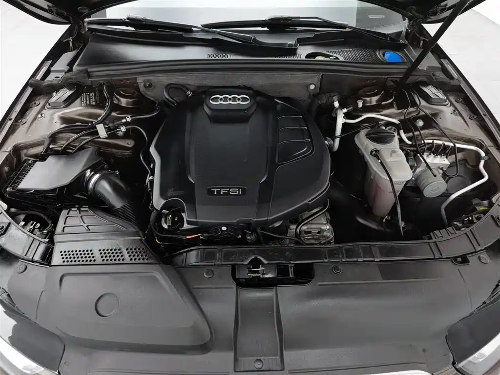 Audi A4L 2015 35 TFSI AT Comfort