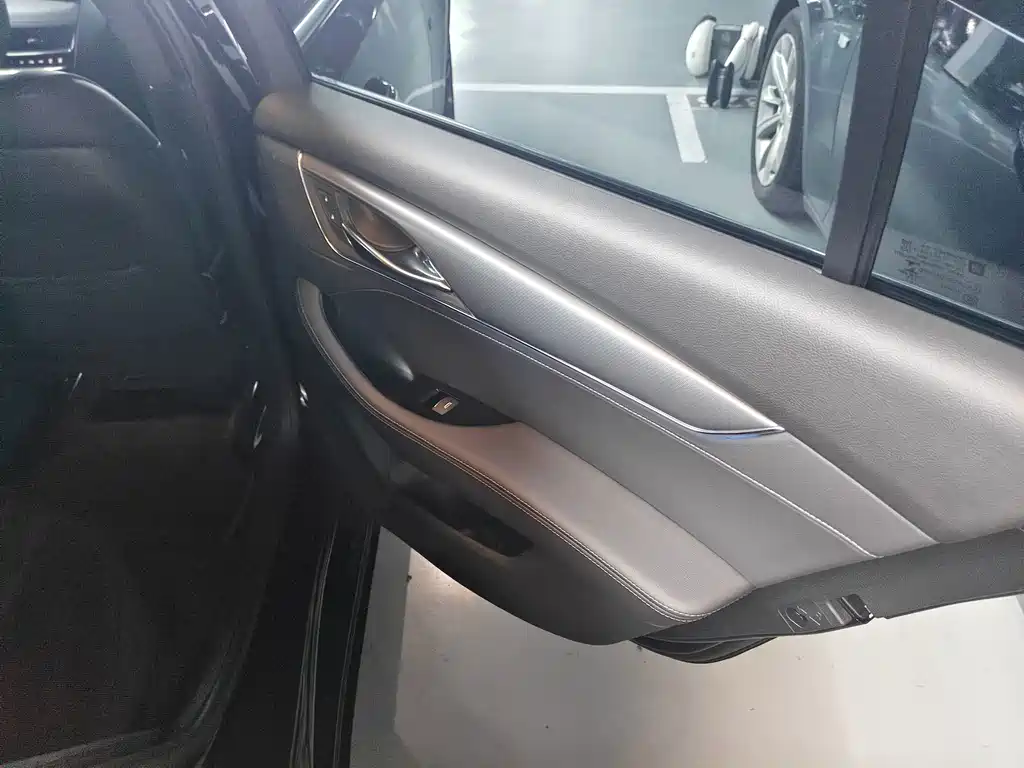 Cadillac CT5 — миниатюра 22
