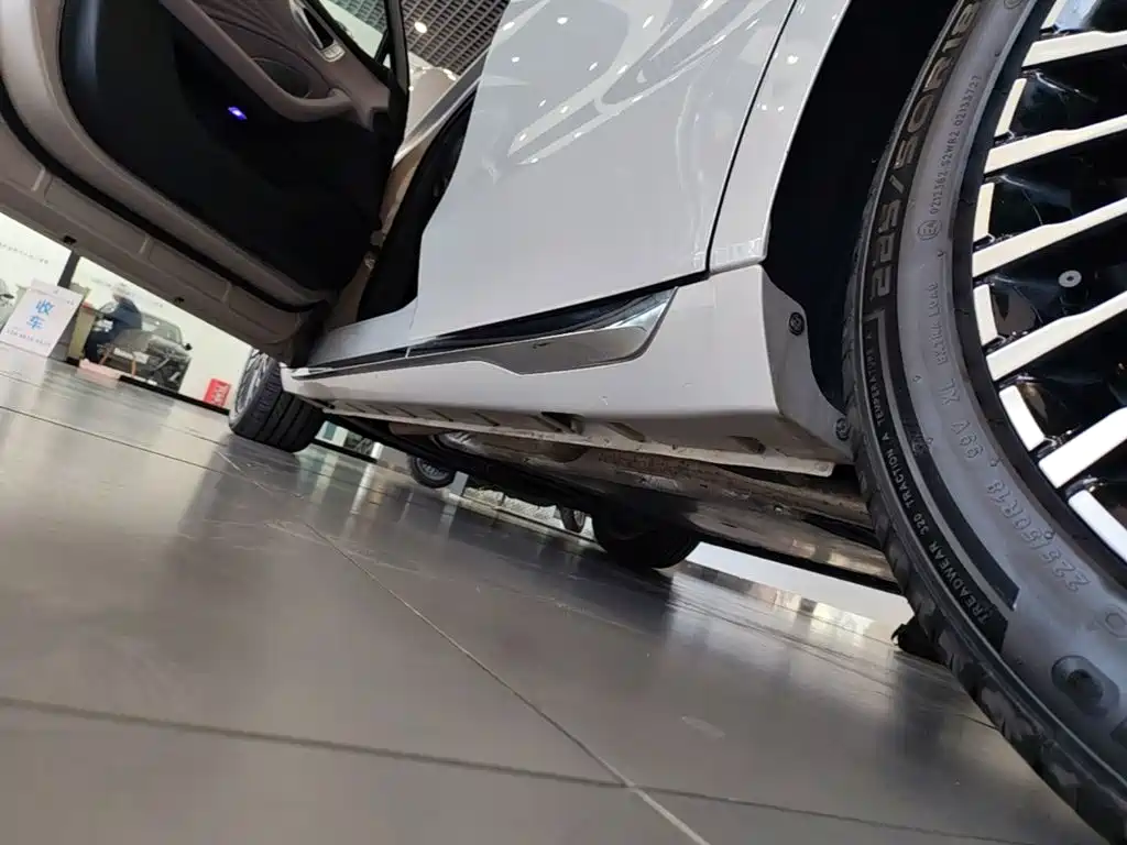 Roewe M7 DMH — миниатюра 22