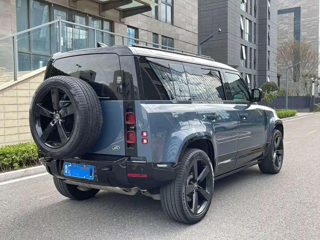 Land Rover Defender — миниатюра 6