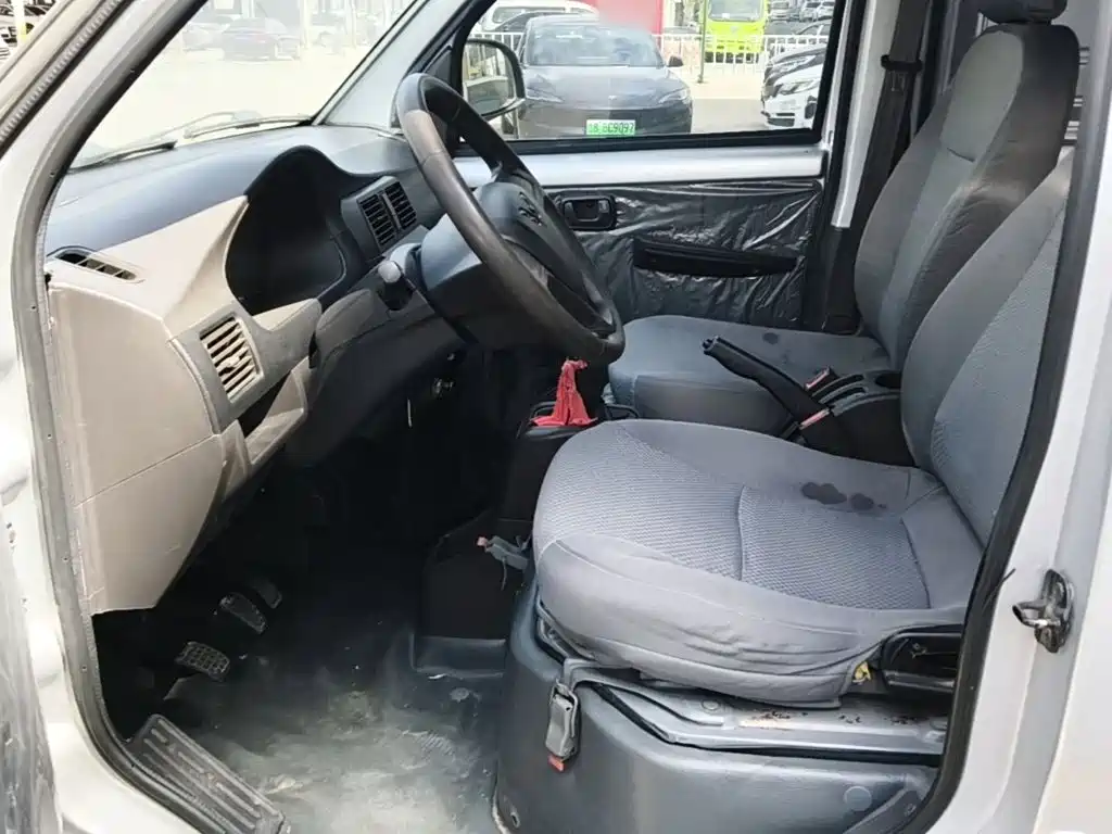 Wuling Rongguang — миниатюра 15