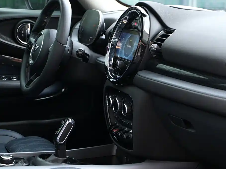 MINI Mini Clubman — миниатюра 16