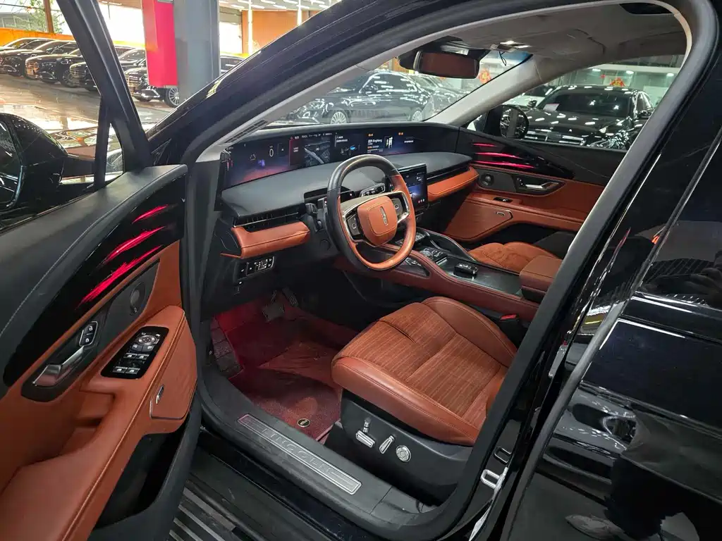 Lincoln Nautilus 2023 2.0T
