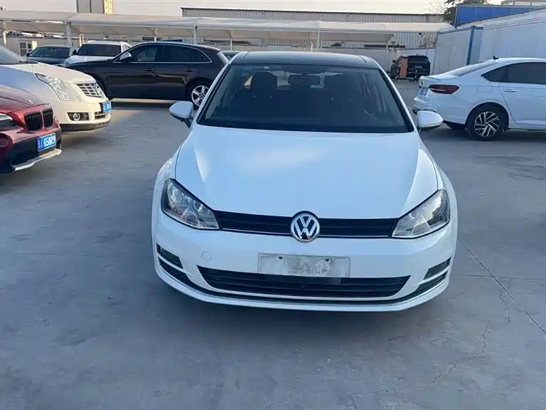Volkswagen Golf 2016 1.6L AT Comfort