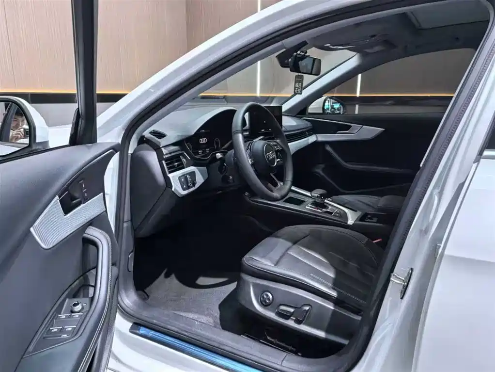 Audi A4L 2020 40 TFSI Fashion
