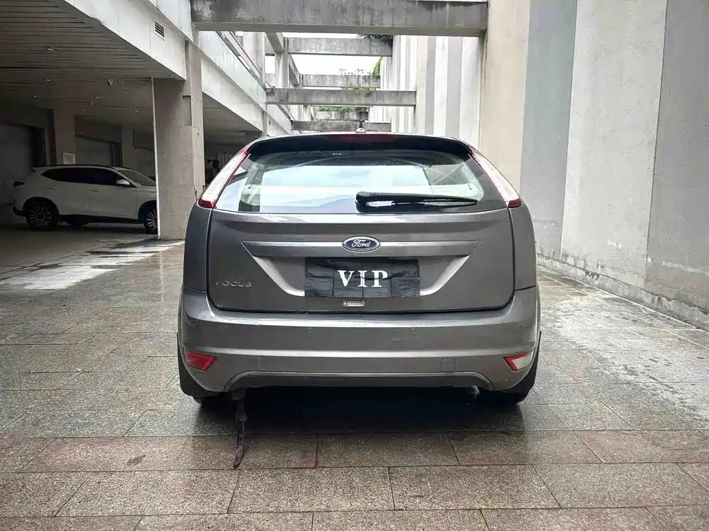 Ford Focus 2013 1.8L AT