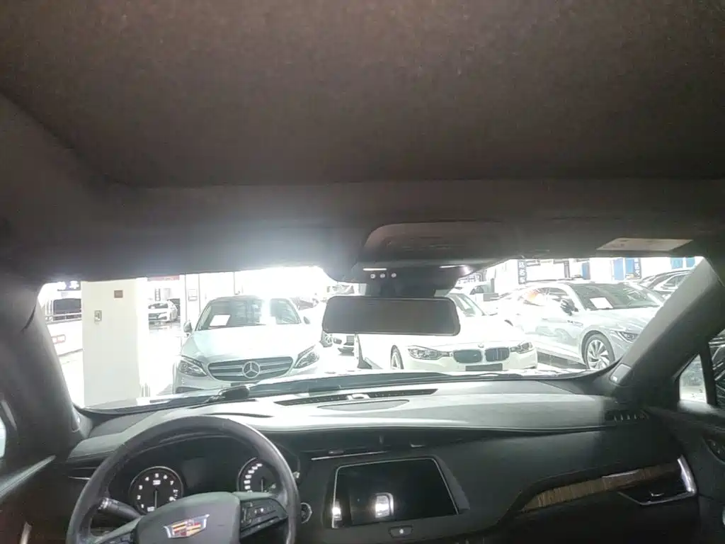 Cadillac XT4 — миниатюра 18
