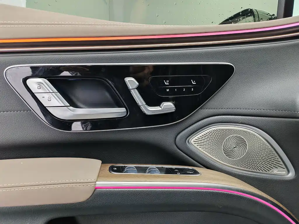 Mercedes-Benz EQS — миниатюра 17