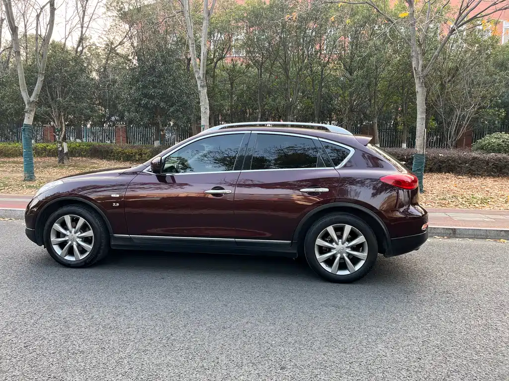 INFINITI QX50