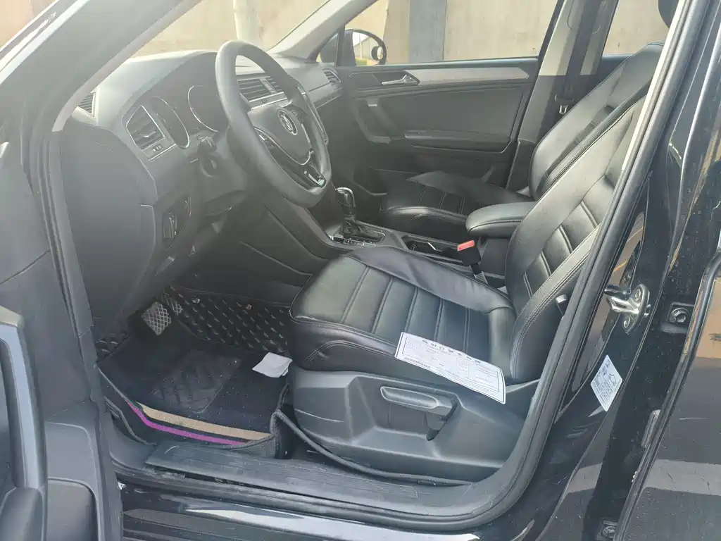 Volkswagen Tiguan L L 2018 330TSI AT