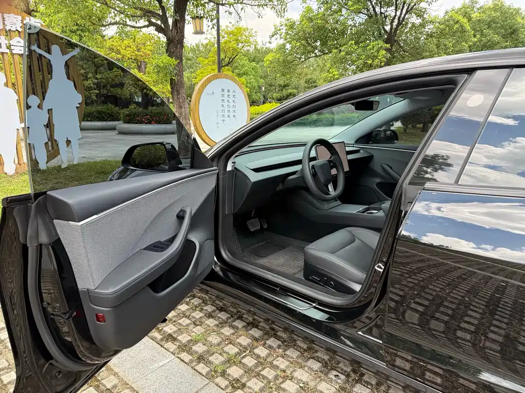 Tesla Model 3 — фотографии объявления, Фото 10