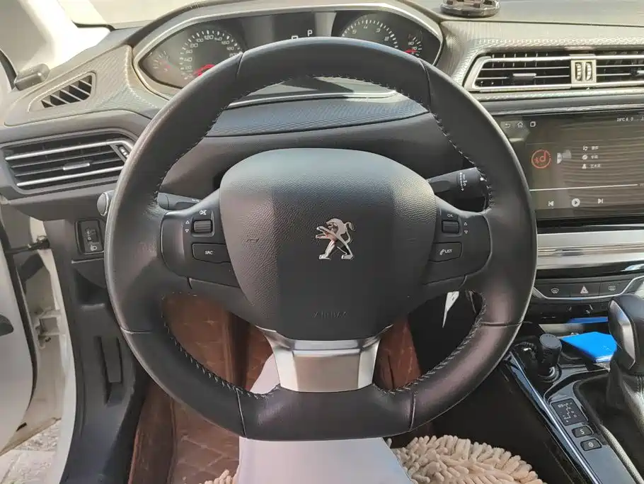 Peugeot 308 — миниатюра 15