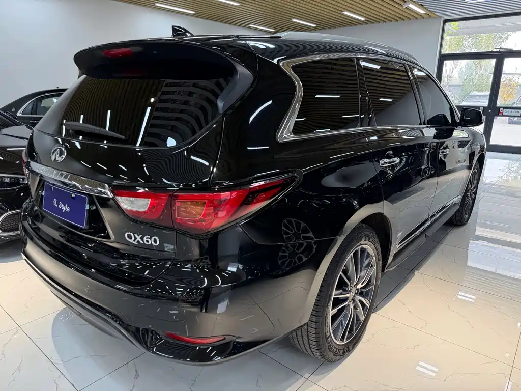 INFINITI QX60