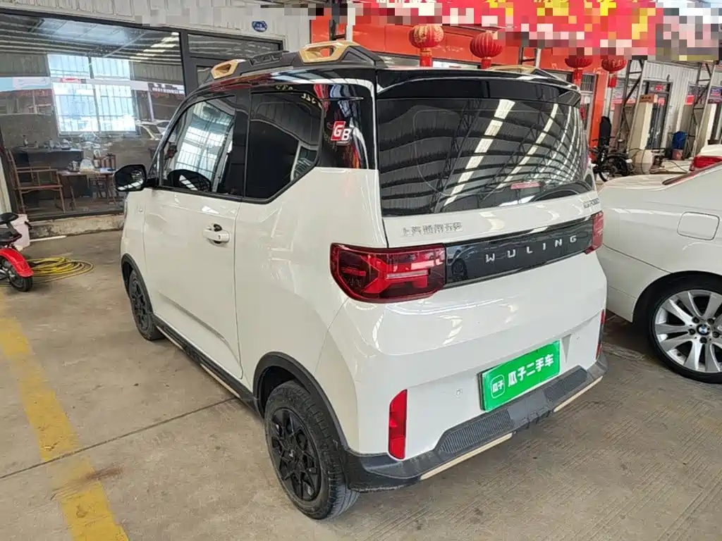 Wuling MINIEV — миниатюра 5