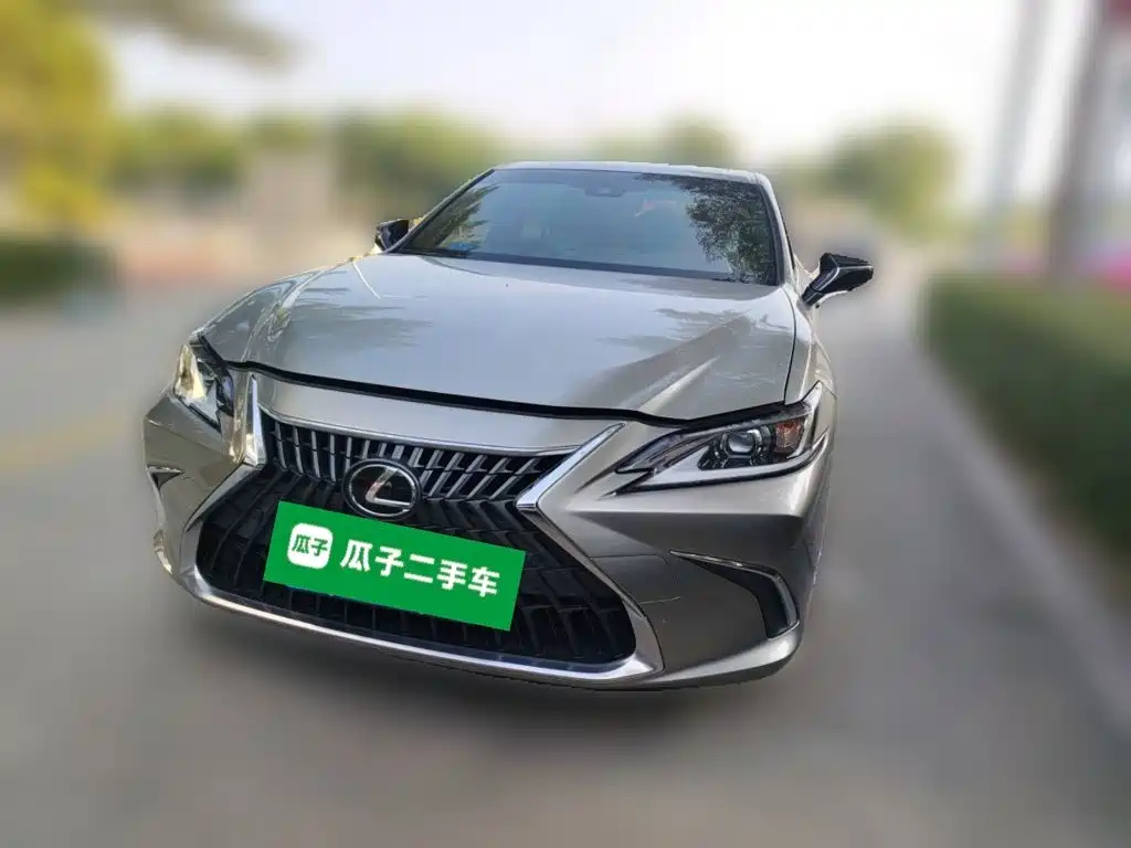 Lexus ES — миниатюра 23
