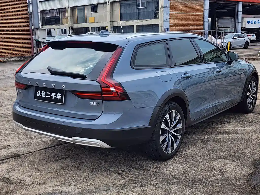 Volvo V90 — миниатюра 10