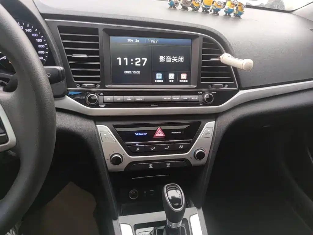 Hyundai Elantra — миниатюра 13