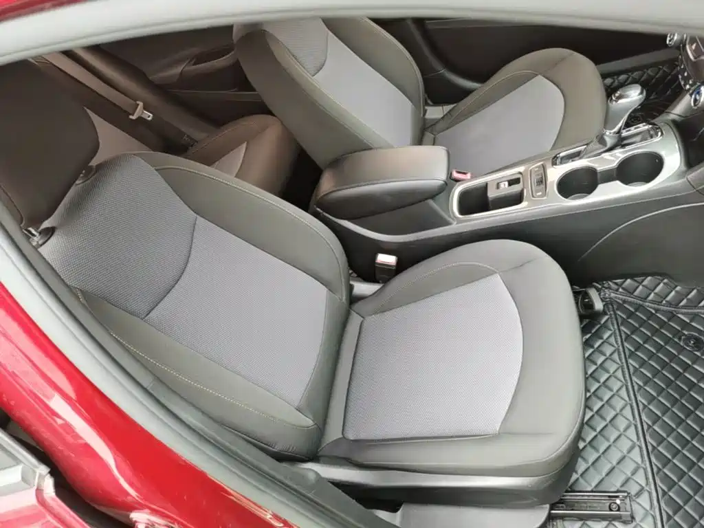 Chevrolet Cruze — миниатюра 25