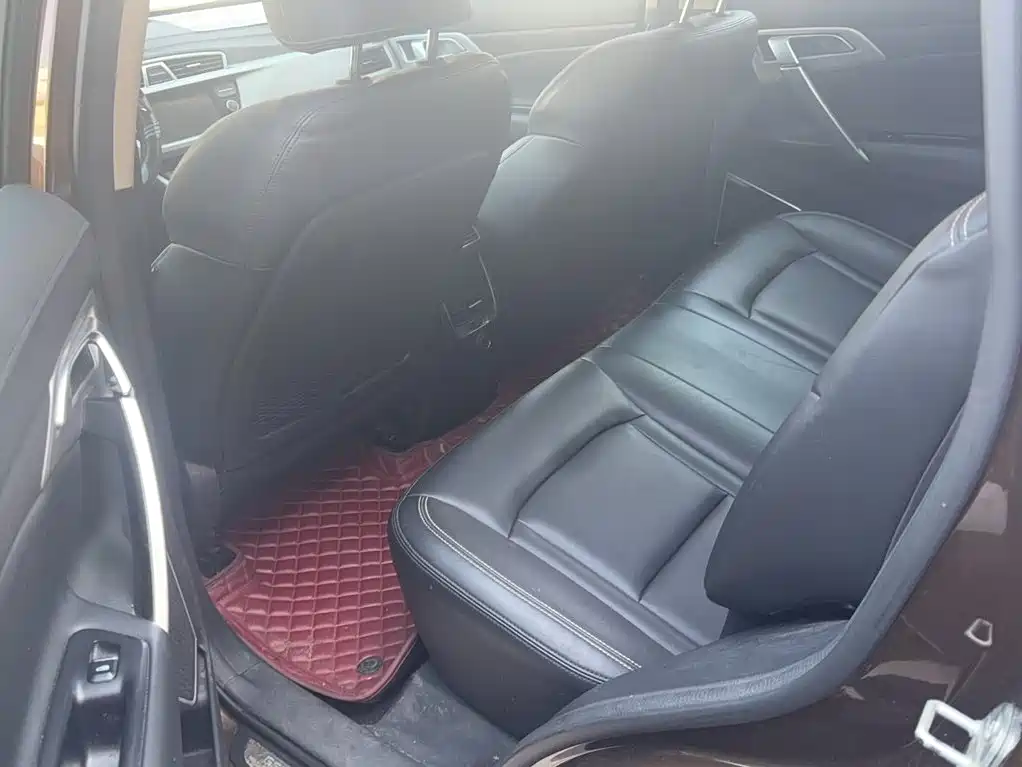 Geely Boyue — миниатюра 15