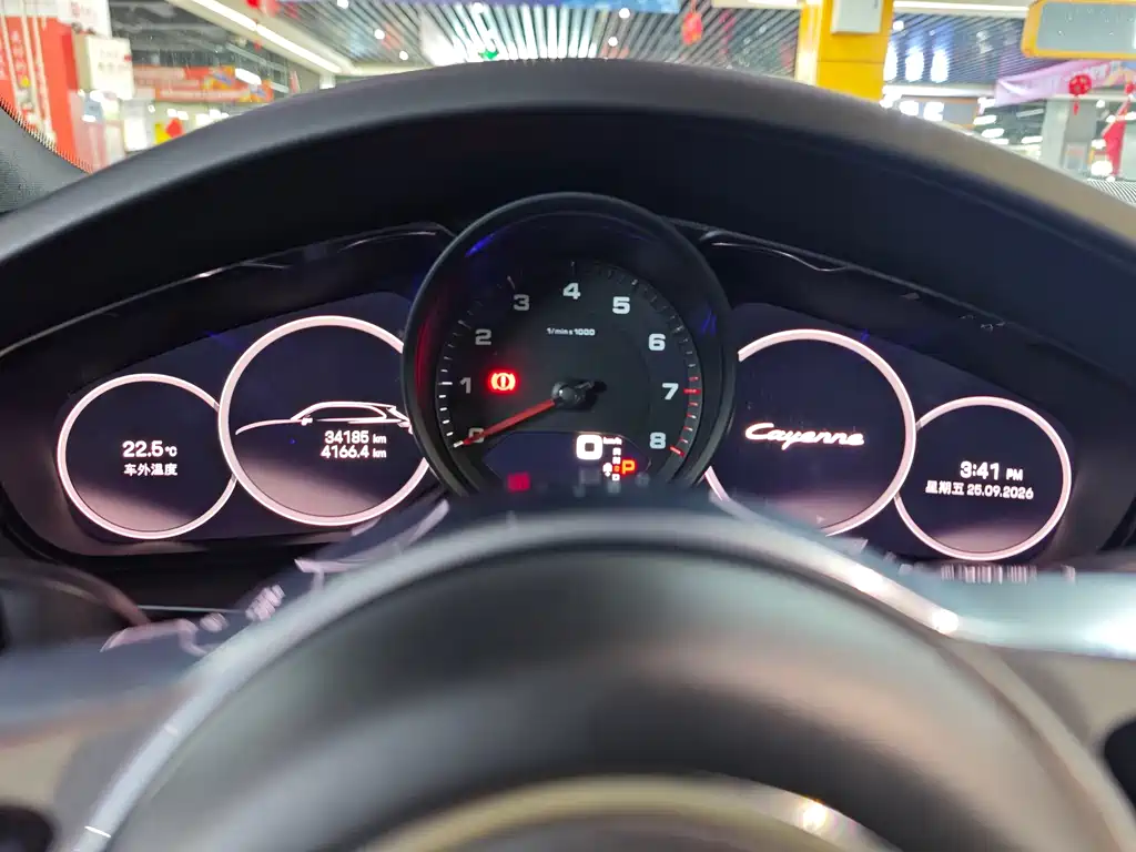 Porsche Cayenne — миниатюра 9