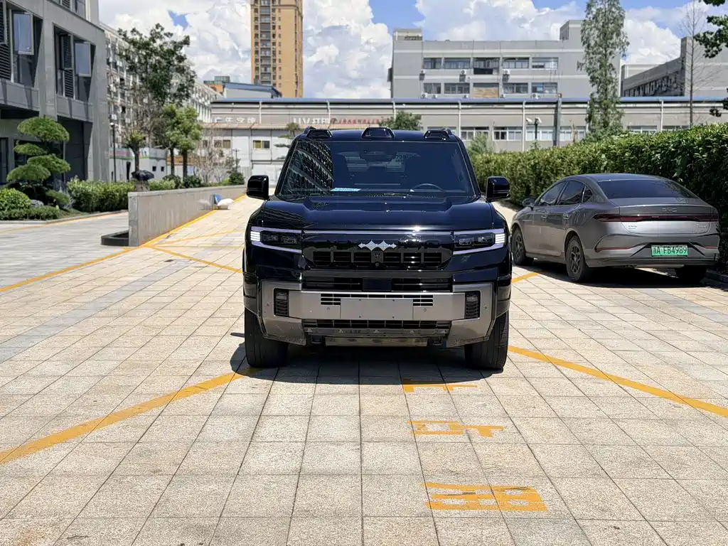 Fangchengbao Leopard 8 8 2025 Flagship 7 мест