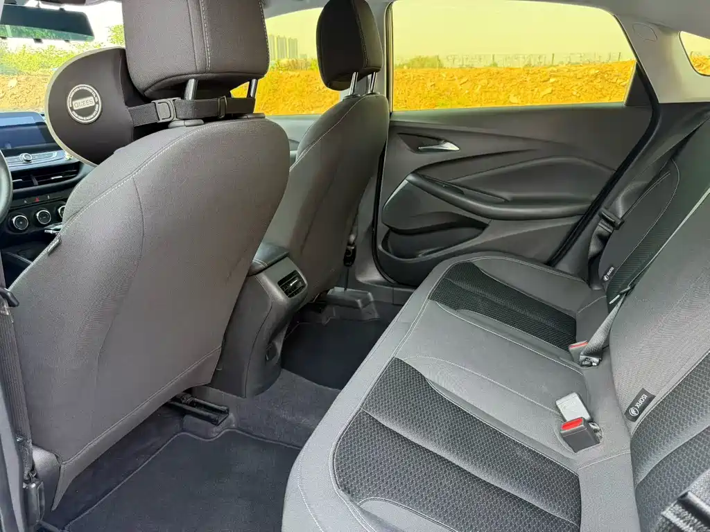 Buick Verano — миниатюра 6