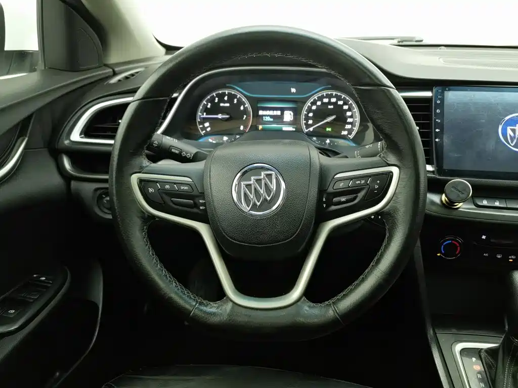 Buick Excelle — миниатюра 11
