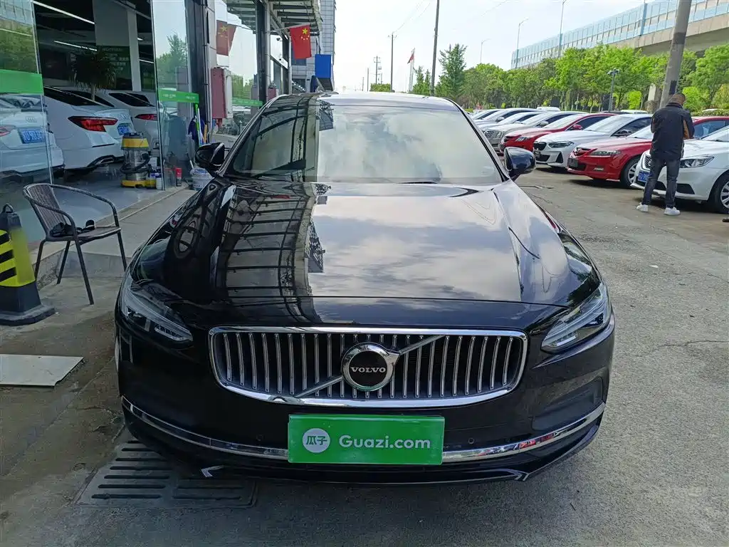 Volvo S90 2024 B5 Luxury
