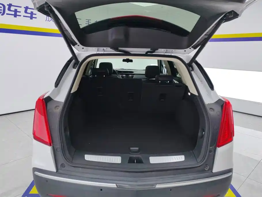 Cadillac XT5 — миниатюра 4