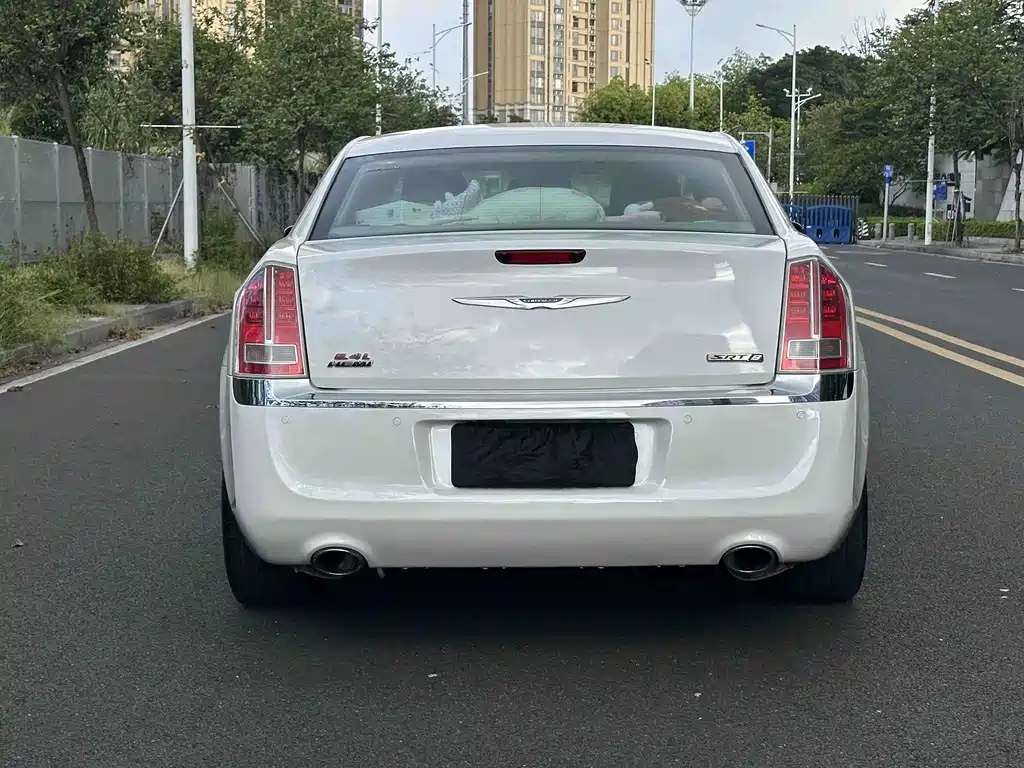 Chrysler 300C — миниатюра 27