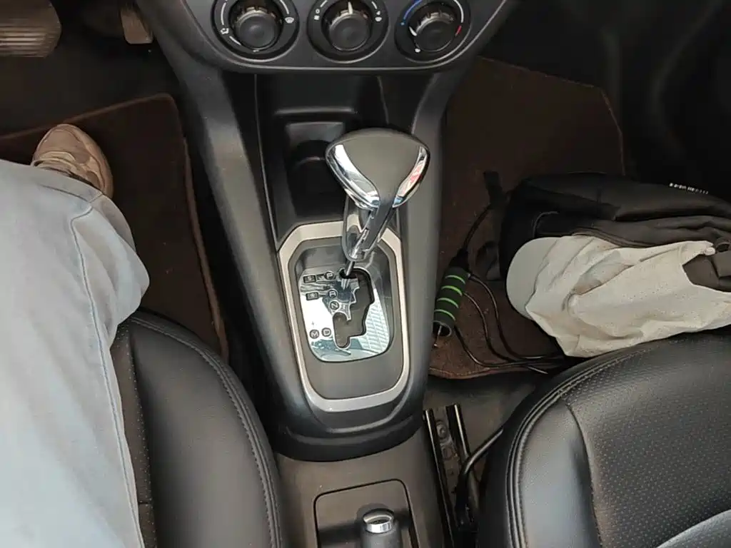 Peugeot 301 — миниатюра 14